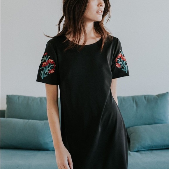 Clad and Cloth embroidered Winnie dress - Picture 2 of 2